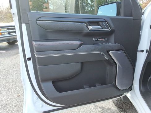 Certified 2022 GMC Sierra 1500 AT4X image 23