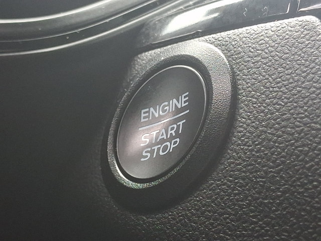 Used 2025 Ford Escape ST-Line Select AWD/4WD image 25