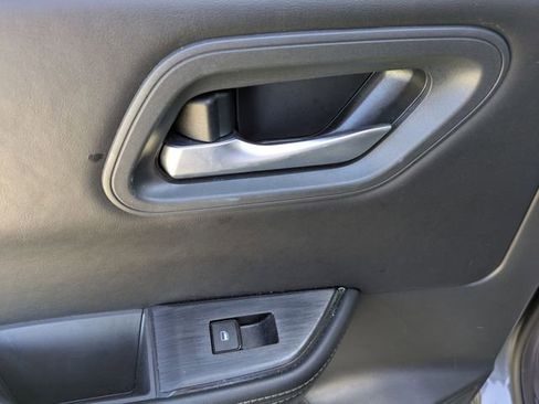 Used 2025 Nissan Rogue SV image 23