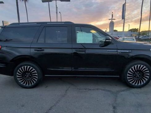 Used 2020 Lincoln Navigator Black Label image 9