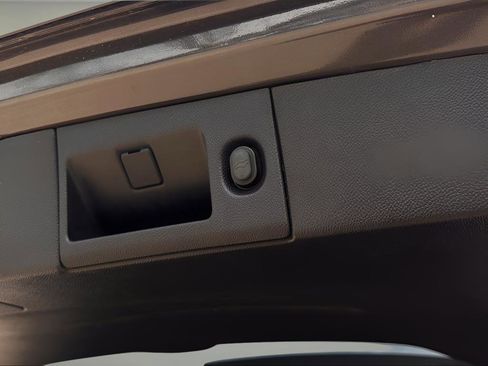 Used 2020 GMC Yukon Denali w/ Denali Ultimate Package RWD image 31