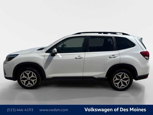 Used 2021 Subaru Forester Premium AWD/4WD image 3