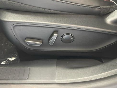 New 2025 Ford Escape ST-Line w/ Tech Pack #1 image 18