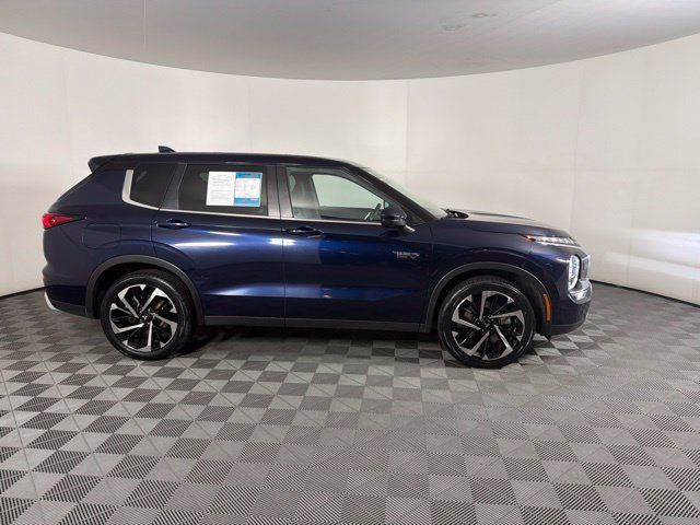 Used 2024 Mitsubishi Outlander SE AWD/4WD image 6