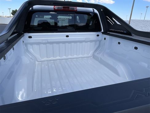 New 2025 GMC Canyon AT4 w/ Nightfall Edition image 25