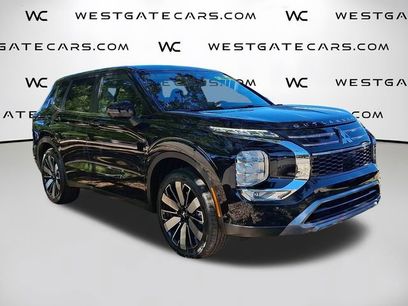 New 2025 Mitsubishi Outlander SE