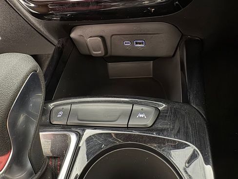 Used 2024 Chevrolet Trax RS w/ Driver Confidence Package FWD image 40
