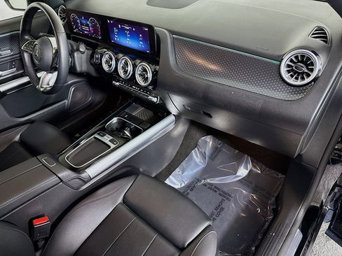 Used 2025 Mercedes-Benz GLA 250 image 30