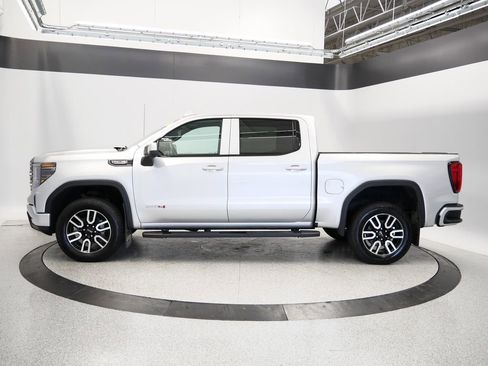 Used 2022 GMC Sierra 1500 AT4 w/ AT4 Preferred Package image 17