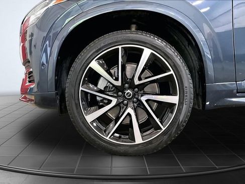 Certified 2024 Volvo XC90 B6 Ultimate w/ Protection Package Premier AWD/4WD image 12