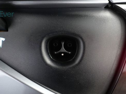 Used 2026 Tesla Model Y Long Range RWD image 10