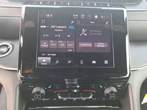 New 2025 Jeep Grand Cherokee Altitude w/ Trailer Tow Package image 20