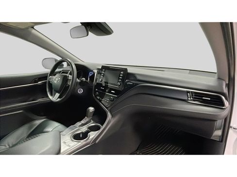 Used 2024 Toyota Camry SE FWD image 18