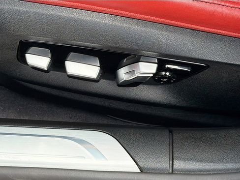 Used 2021 BMW 750i xDrive 750i xDrive w/ M Sport Package image 25