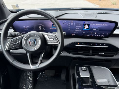 Used 2025 Buick Enclave Preferred image 23