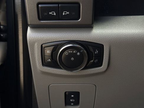 Used 2017 Ford F150 XLT w/ Equipment Group 301A Mid AWD/4WD image 23