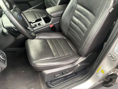 Used 2017 Ford Escape Titanium w/ Equipment Group 301A AWD/4WD image 21