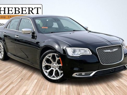 Used 2019 Chrysler 300 C w/ Safetytec Plus Group image 2