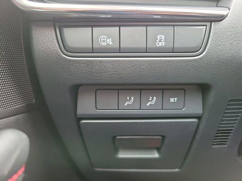 Used 2024 MAZDA MAZDA3 s image 23