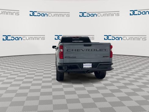 Used 2024 Chevrolet Silverado 1500 ZR2 w/ Technology Package image 7