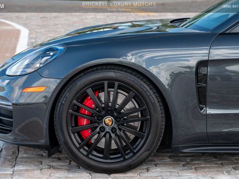 Used 2022 Porsche Panamera GTS image 45