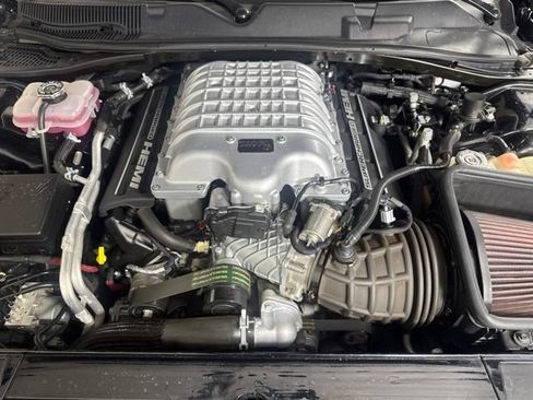 Used 2019 Dodge Challenger SRT Hellcat Redeye RWD image 9