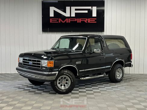 Used 1989 Ford Bronco XLT 2D Utility 4WD image 1