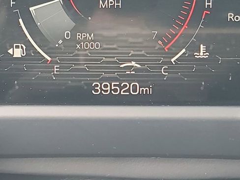 Used 2024 GMC Acadia Elevation image 13