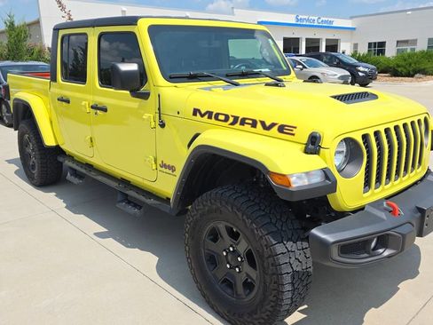 Used 2023 Jeep Gladiator Mojave w/ Cold Weather Group AWD/4WD image 7