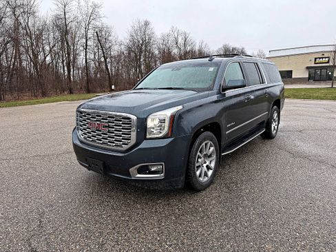 Used 2020 GMC Yukon XL Denali w/ Open Road Package image 5