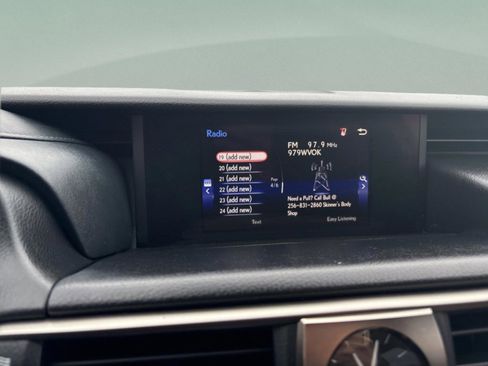 Used 2019 Lexus IS 300 image 19