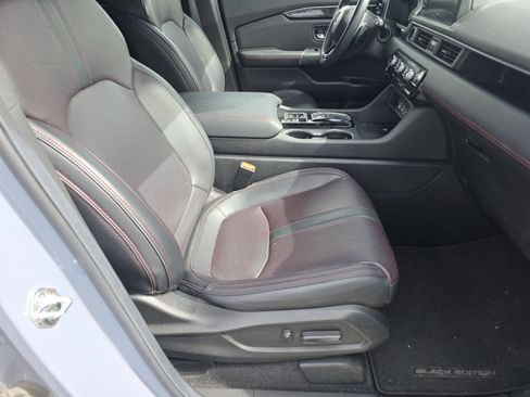 Certified 2025 Honda Pilot Black Edition image 29
