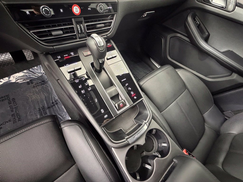 Certified 2024 Porsche Macan S AWD/4WD image 37