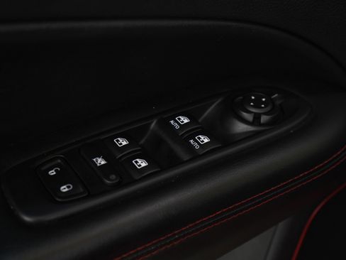 Used 2017 Jeep Compass Trailhawk w/ Popular Equipment Group AWD/4WD image 22