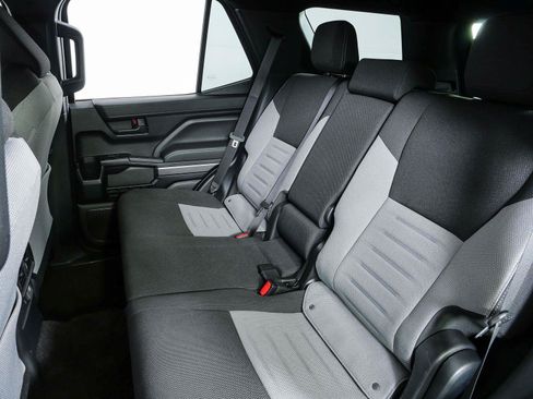 Used 2025 Toyota 4Runner TRD Off-Road AWD/4WD image 17