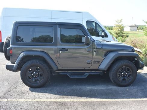Used 2022 Jeep Wrangler Sport AWD/4WD image 2