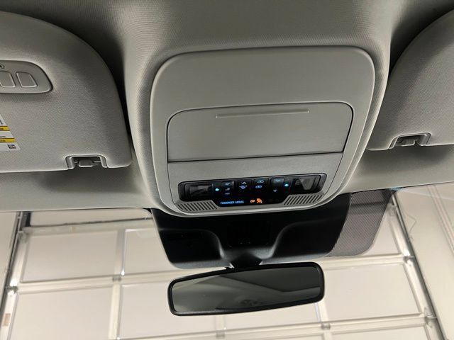 Used 2025 Ford Expedition Active AWD/4WD image 40