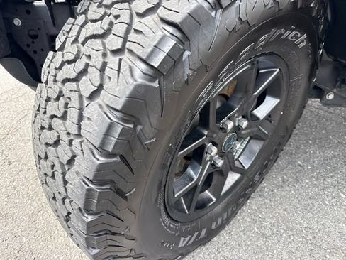 Used 2024 Jeep Wrangler Unlimited AWD/4WD image 7