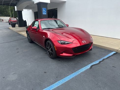 New 2026 MAZDA MX-5 Miata RF Grand Touring RWD image 2