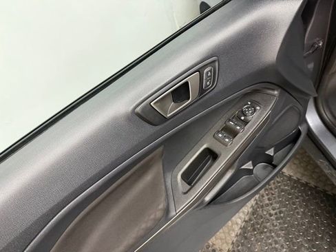 Used 2020 Ford EcoSport SE w/ SE Convenience Package image 22