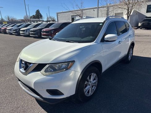 Used 2014 Nissan Rogue SV w/ SV Family Package image 5