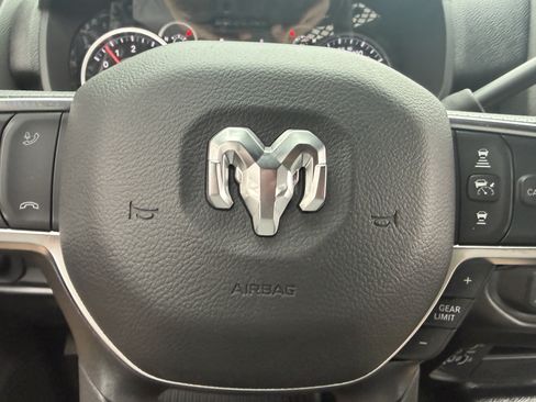 New 2026 RAM 3500 Tradesman AWD/4WD image 32