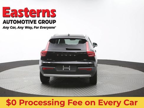 Used 2023 Volvo XC40 B5 Plus AWD/4WD image 38