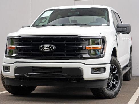 Used 2024 Ford F150 XLT w/ XLT Black Appearance Package AWD/4WD image 3