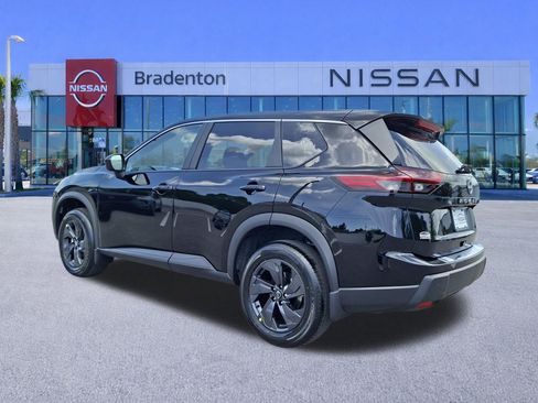 New 2026 Nissan Rogue SV FWD image 4