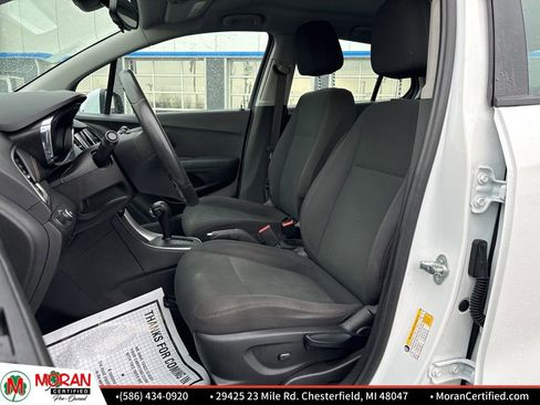 Used 2019 Chevrolet Trax LS image 11