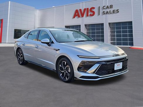 Used 2025 Hyundai Sonata SEL FWD image 3