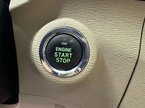 Used 2012 Toyota Venza XLE image 15