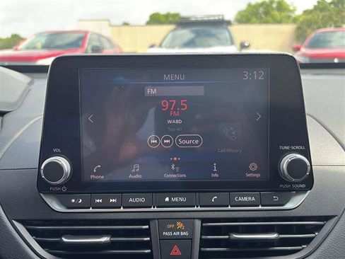Used 2022 Nissan Altima 2.5 SV AWD/4WD image 21