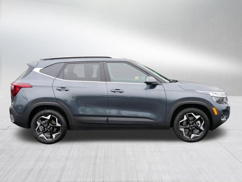 Used 2024 Kia Seltos EX AWD/4WD image 8